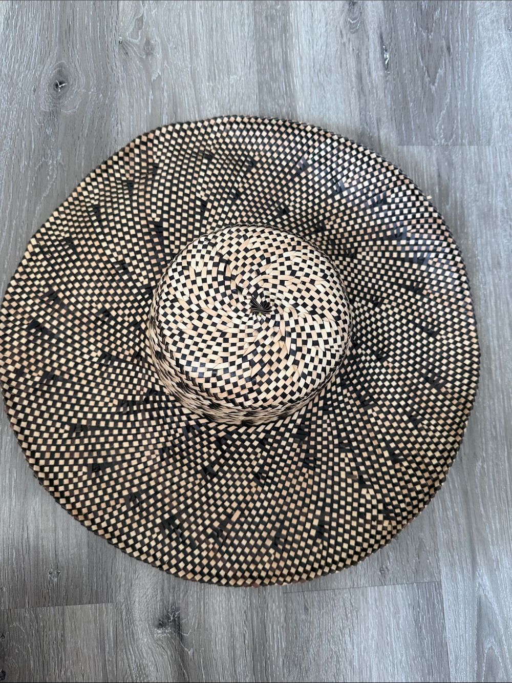 Woven Wide Brim Sun Hat in Black and Natural Lightweight